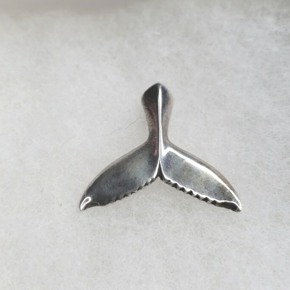 Sold KABANA VINTAGE Pendant Sterling Vintage Whale Pendant unisex 🐋 - Picture 2 of 4